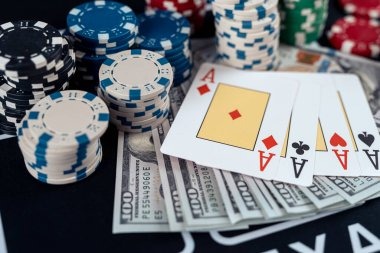 wifi4d multi-window layout with WTA match and live dealer table